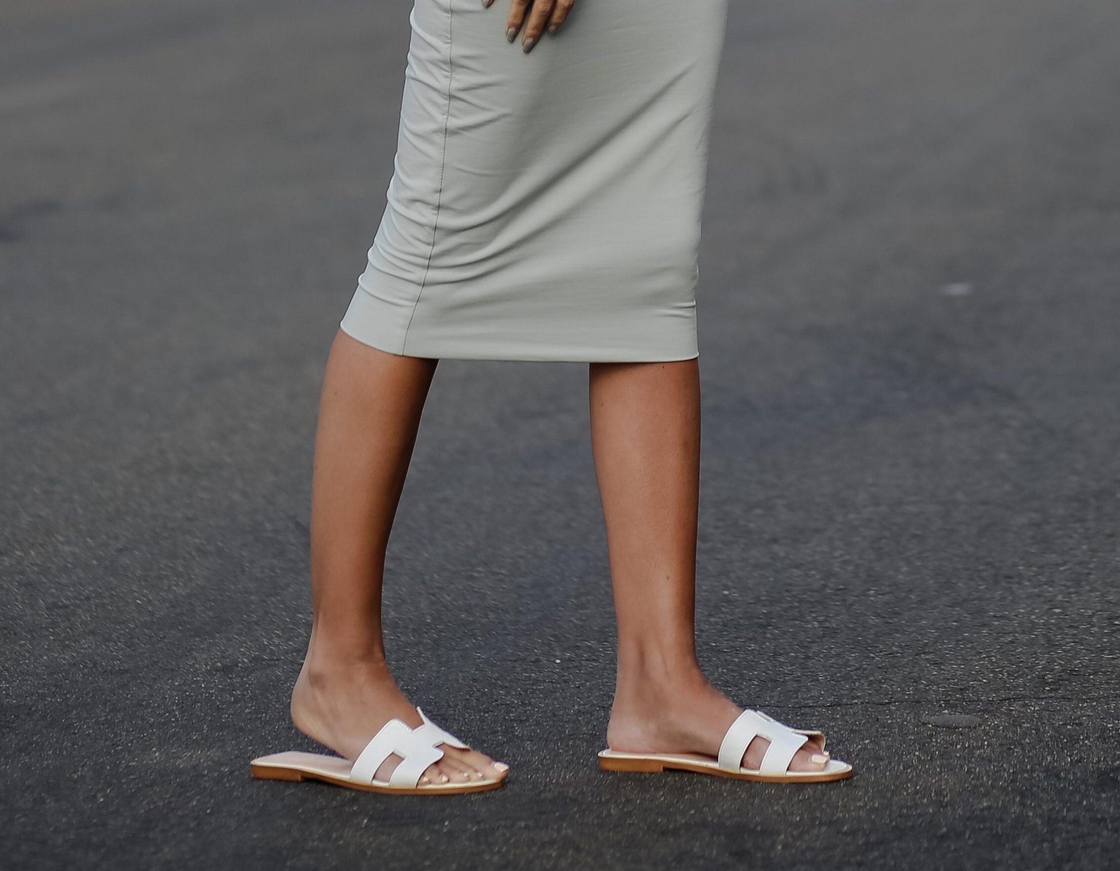 Hermes Oran look-alike sandals